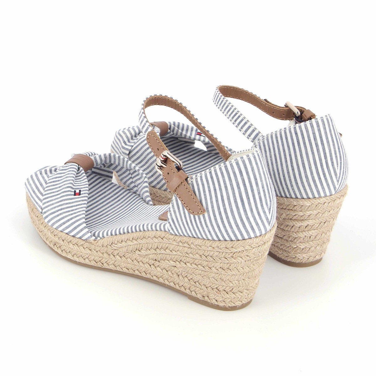 Sandales compensées TOMMY HILFIGER rayées bleu et blanc - Matière noble 64.90€