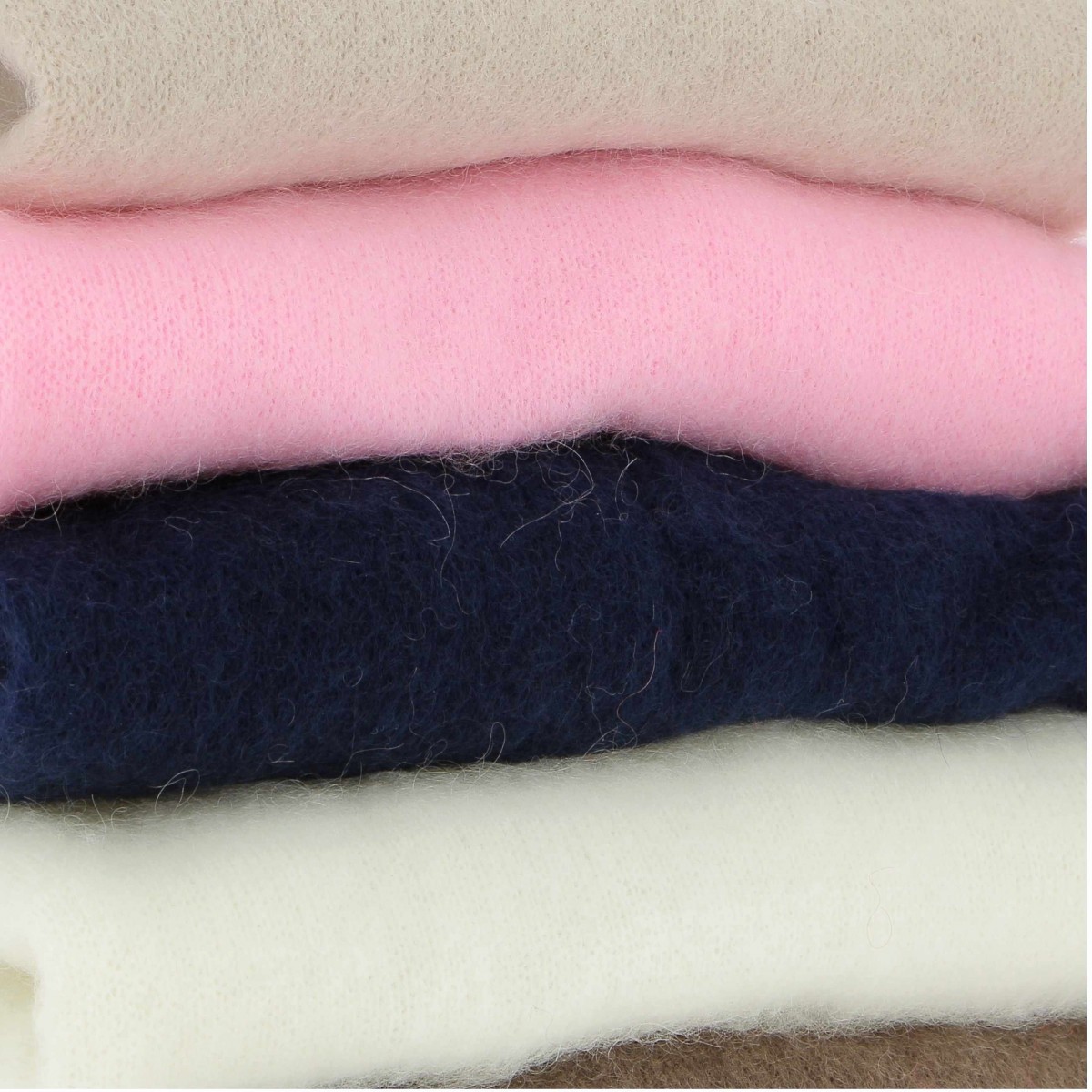 Pull à capuche femme 52% Mohair et laine, divers coloris - Matière noble