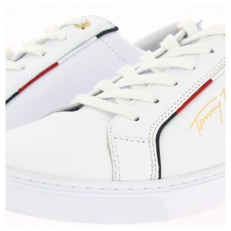 BASKET FEMME TOMMY SIGNATURE BLANCHE-MATIERE NOBLE- 59€