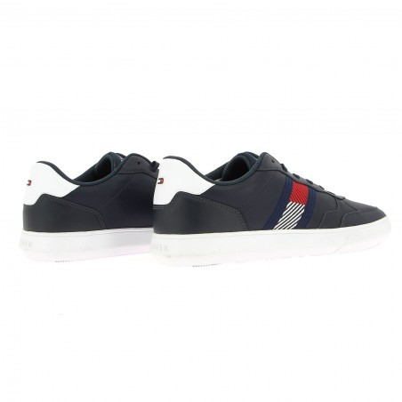 Baskets TOMMY HILFIGER Cupsole cuir marine - Matière noble 59,90€